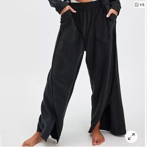 **NWOT** FP Intimately Chill Beat Lounge Pant